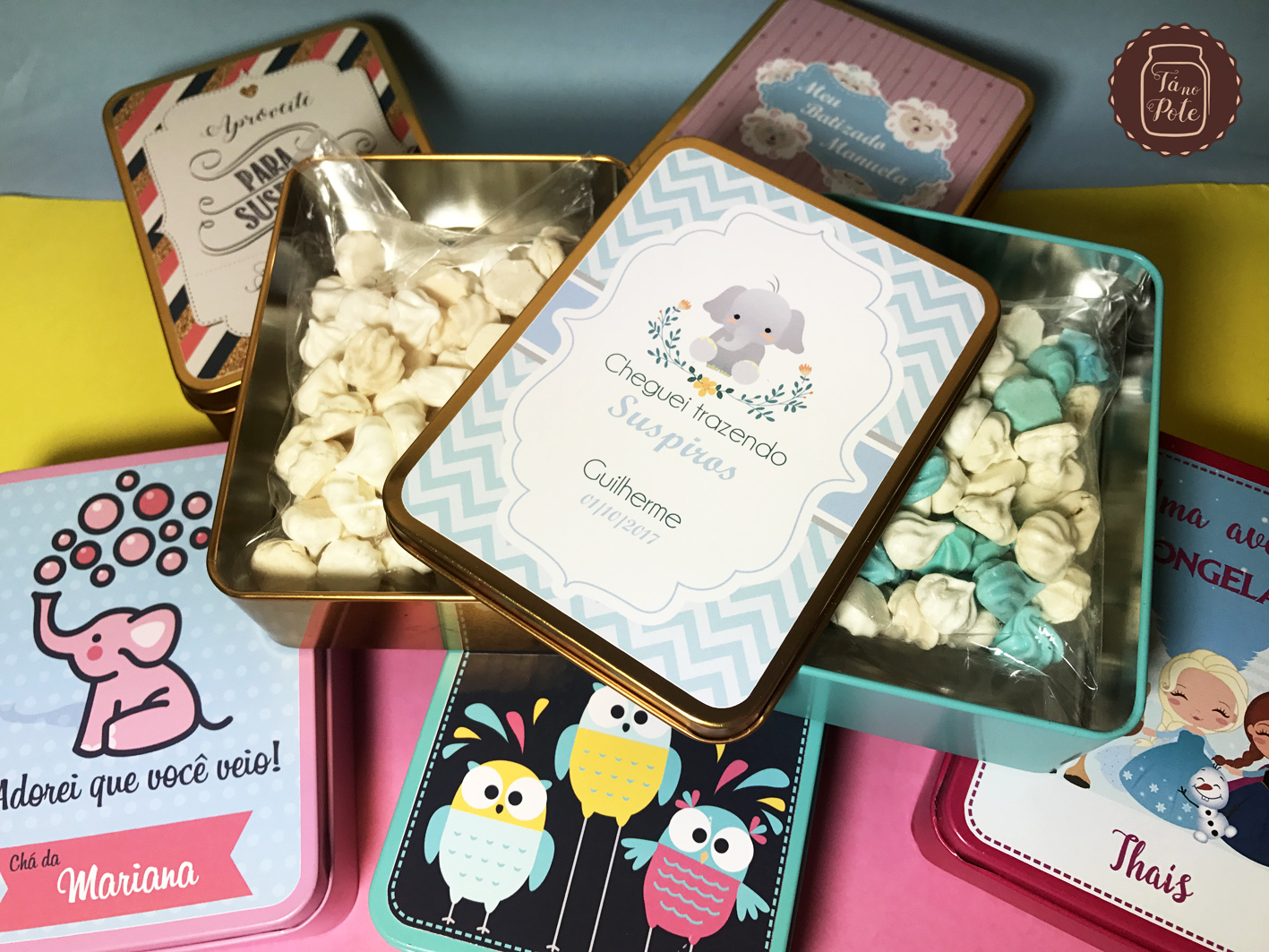 Lata personalizada com suspirinhos