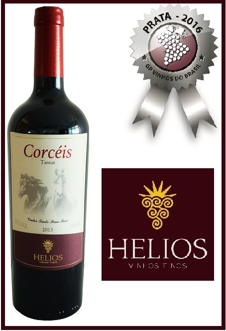 corceis com medalha.jpg