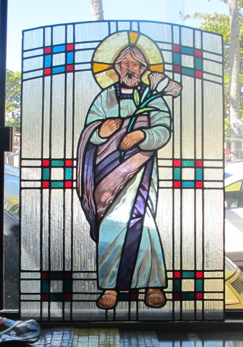Vitral Sacro São José, vitraux, venda de vitral, telefone de vitrais, fábrica de vitrais, estúdio de vitrais, restauração de vitrais, compra de vitrais, loja de vitrais, contato de vitrais, Iris arte vítrea; vitral sacro; vitral Florianópolis; Vitral Santa Catarina, Vitraux; stained glass; Roberto Petrelli