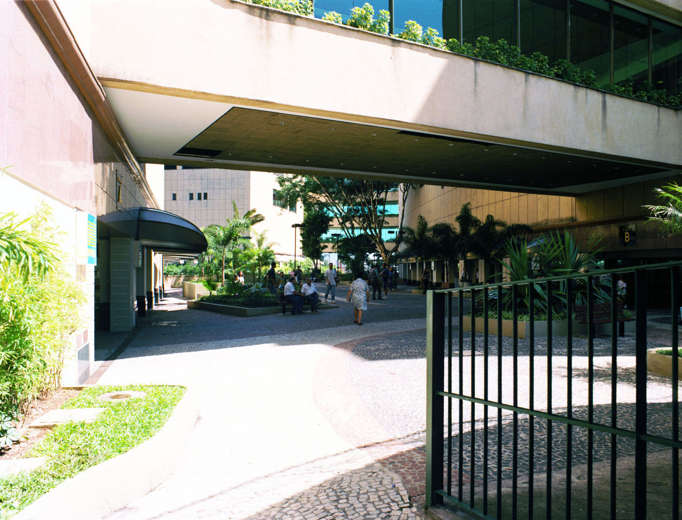 Shopping West Plaza 22.jpg