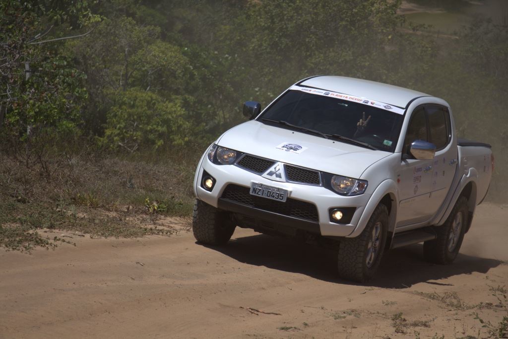 TRITON BRANCA OUTRA.jpg