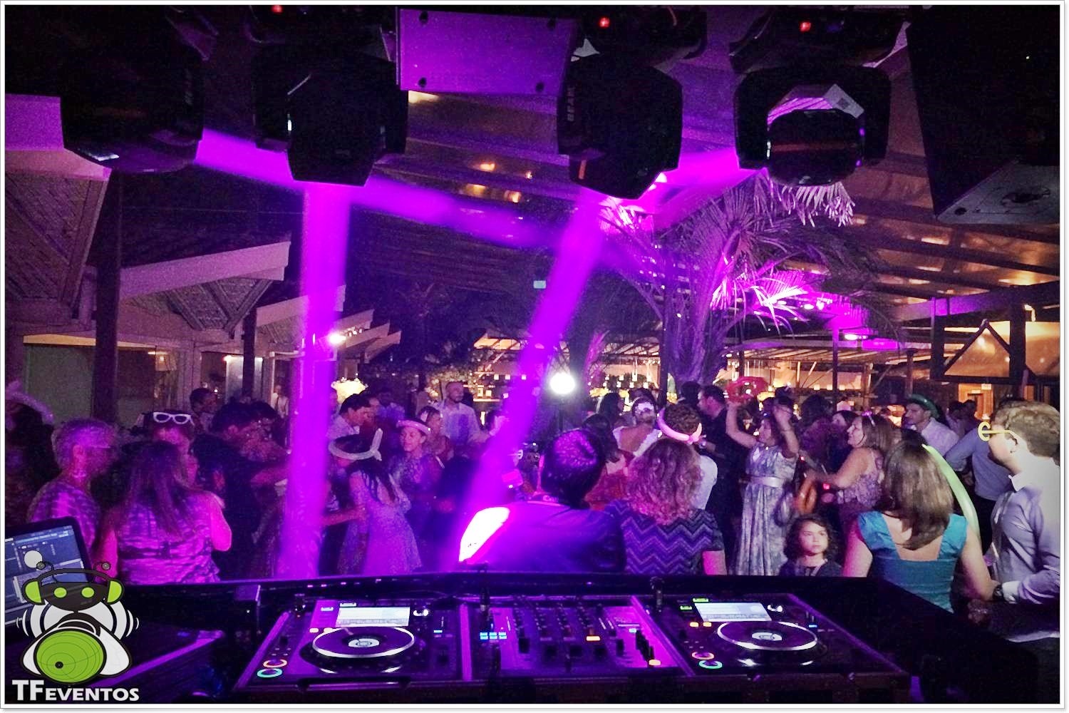 TF eventos som e luz - Juquehy - São Sebastião Litoral norte SP. whatsapp 12 9976.71570   tfeventossomeluz@hotmail.com 