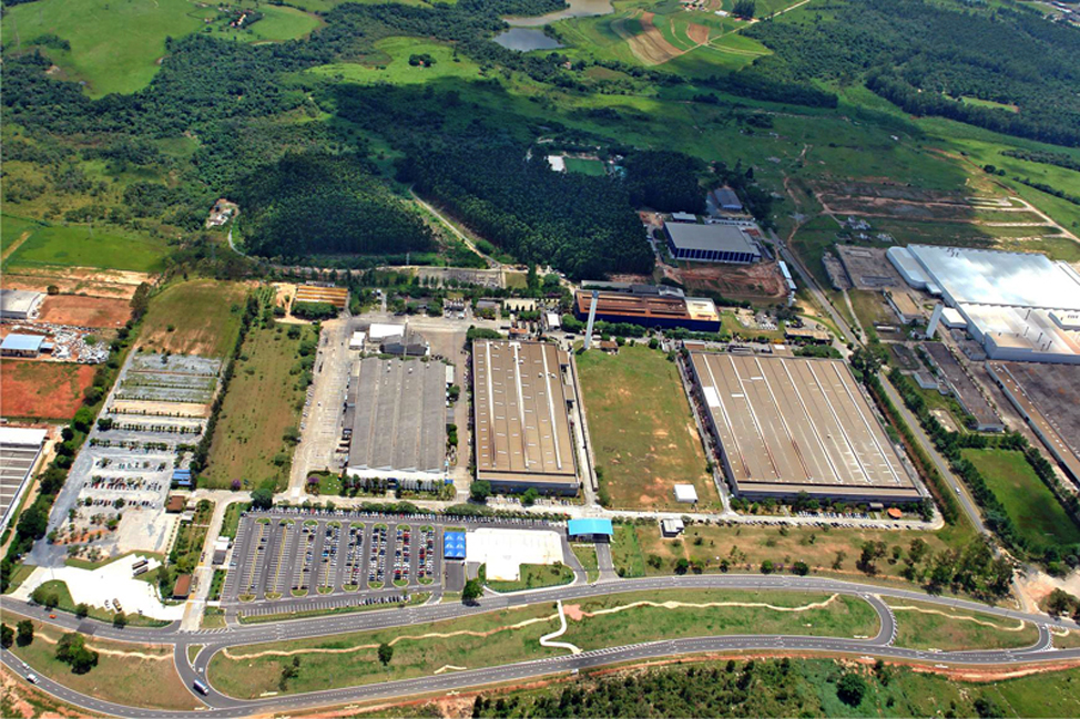 R&A Arquitetura / Projetos / Comerciais / ZF DO BRASIL