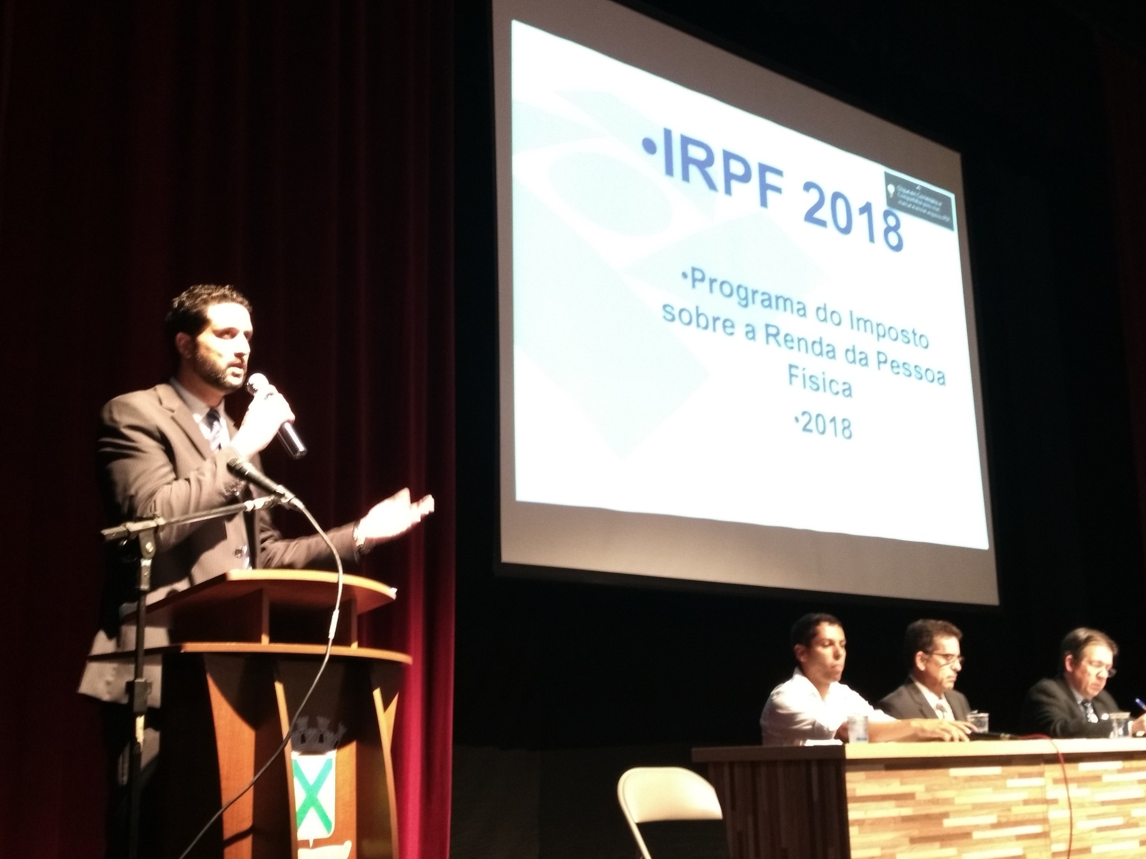 DR. CAIO - PRES. DA COMISSÃO DE REPRES. JUNTO À ÁREA CONTÁBIL DA OAB DE S. ANDRÉ (2).jpg