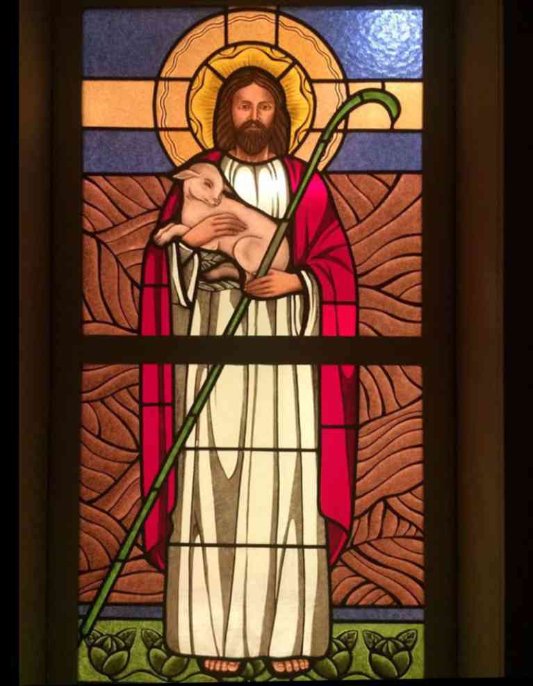 Vitral Jesus Cristo; estúdio de vitrais; Iris arte vítrea; venda de vitral, telefone de vitrais, fábrica de vitrais, estúdio de vitrais, restauração de vitrais, compra de vitrais, loja de vitrais, contato de vitrais; vitral sacro; vitral Florianópolis; Vitral Santa Catarina, Vitraux; stained glass; Seminário Tubarão; Roberto Petrelli