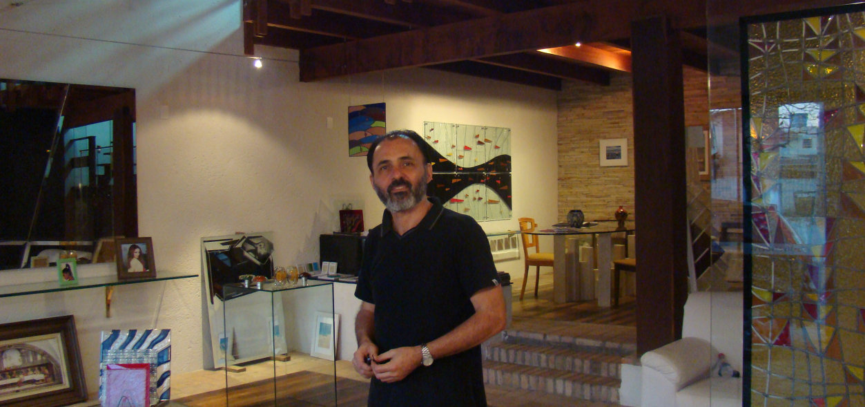 Vitrais; estúdio de vitrais; arte em vidros; estúdio de arte; estúdio artístico; estúdio; Iris arte vítrea; vitral Florianópolis; Vitral Santa Catarina, Vitraux; stained glass; Roberto Petrelli