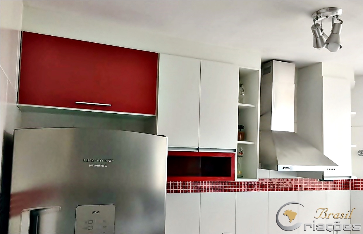 COZINHA VERMELHA E BRANCA.jpg