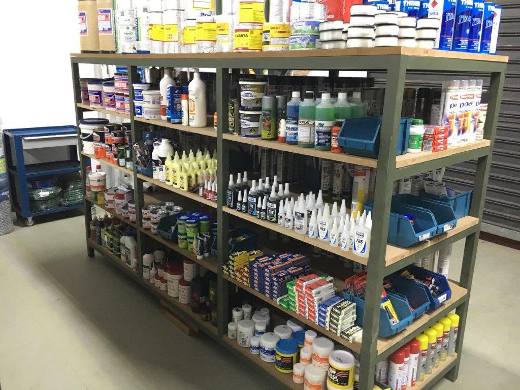 adesivos e colas.jpg