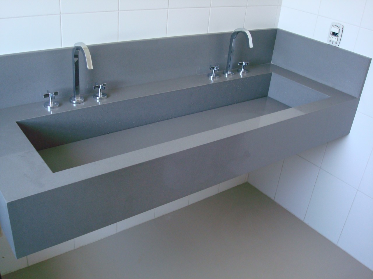 Lavatório no Quartzo. 