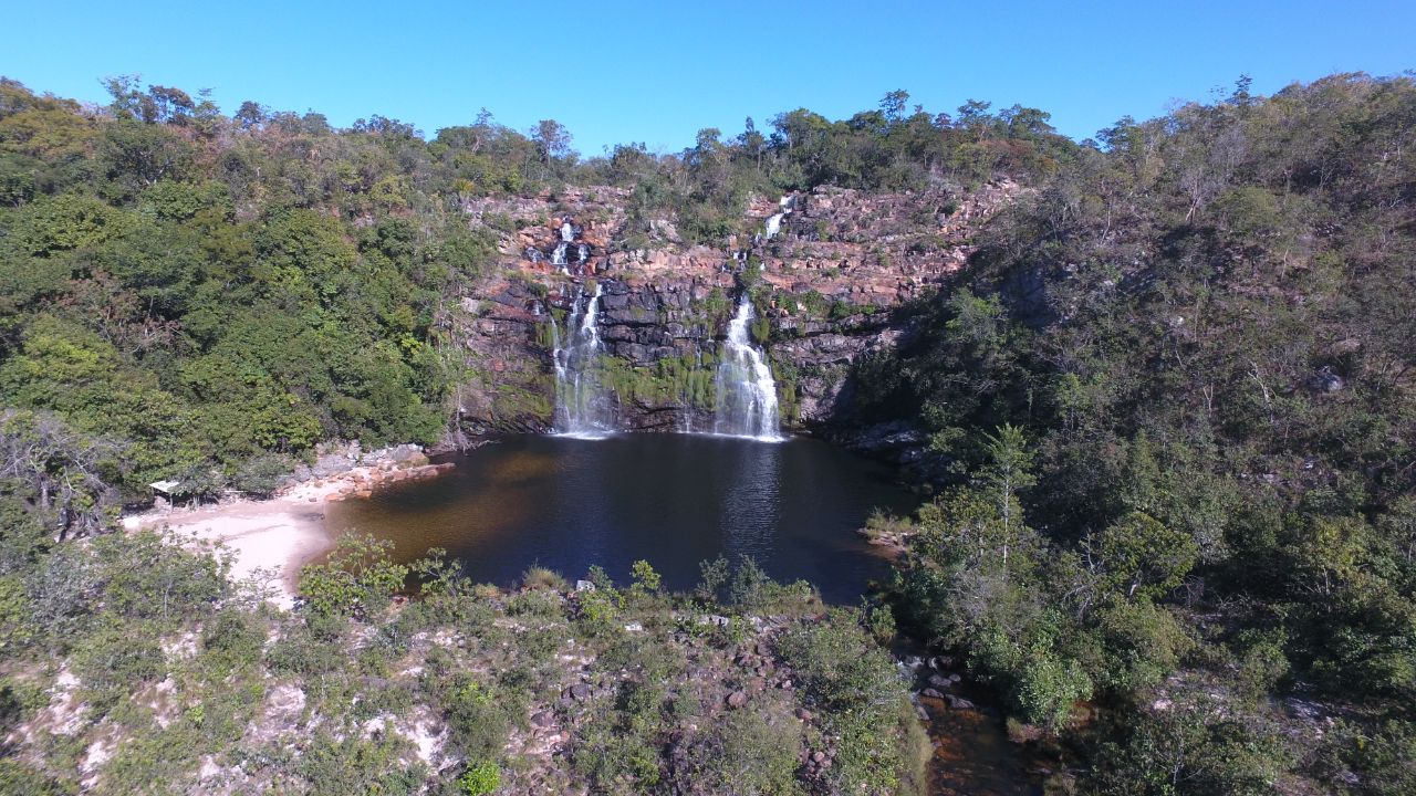 Vista aérea da Cachoeira Poço Encantado