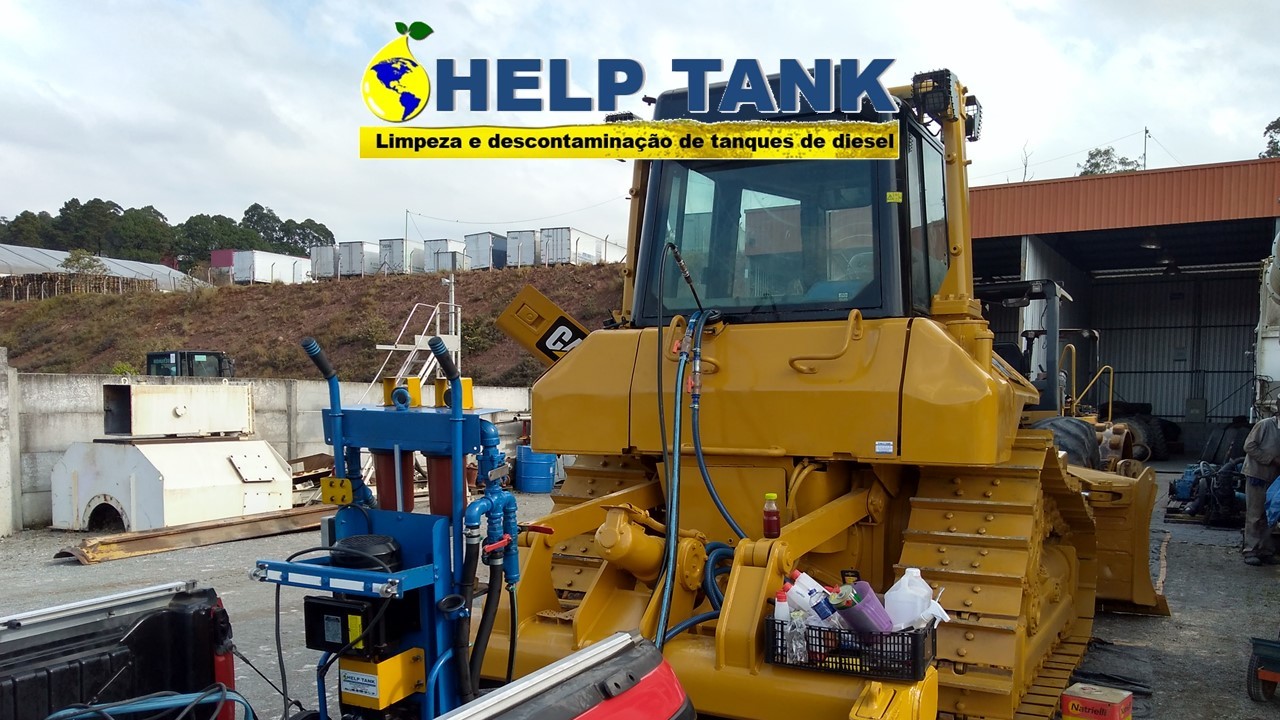 Help Tank - Limpeza de tanque - Trator CAT D6N 12.JPG