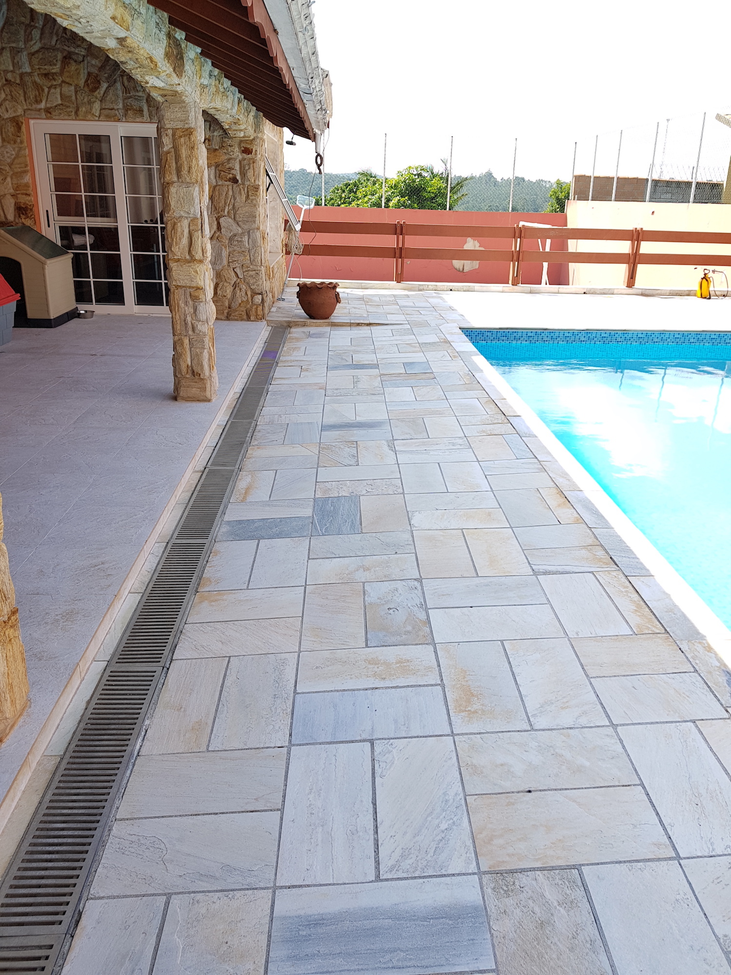 Piscina Depois E.jpg