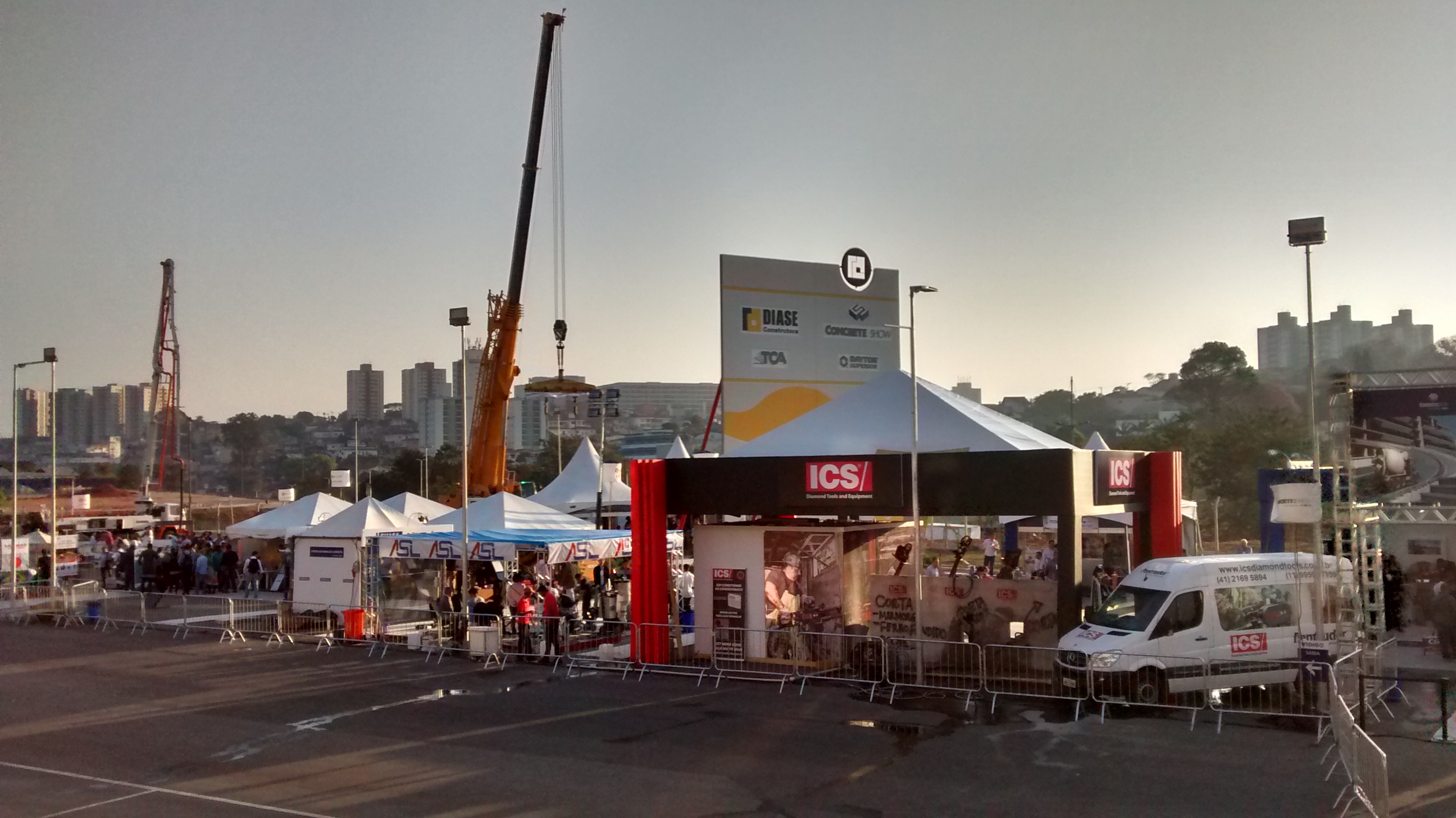 HUK LOCAÇÃO & VENDA CONCRETE SHOW 2016