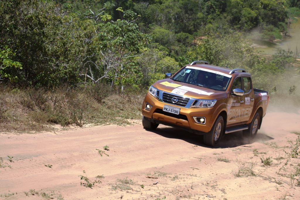 TEST DRIVER NISSAN 0.jpg