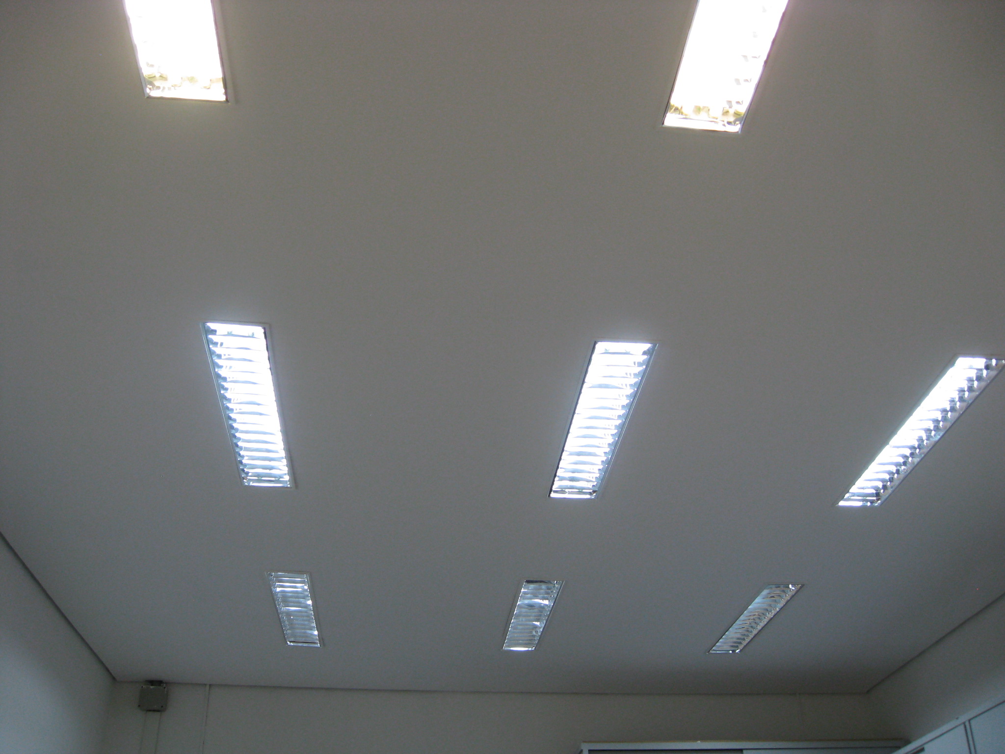 Sala 230 calocação do forro 3.JPG