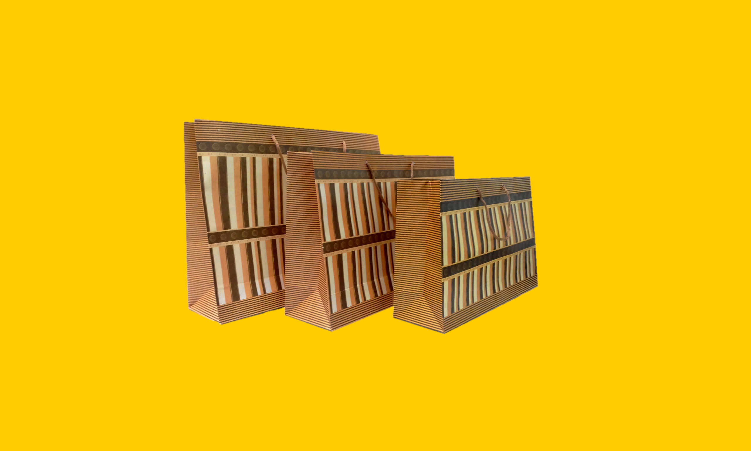 Bolsa Horizontal Decorada GW 4606 Amarelo.png