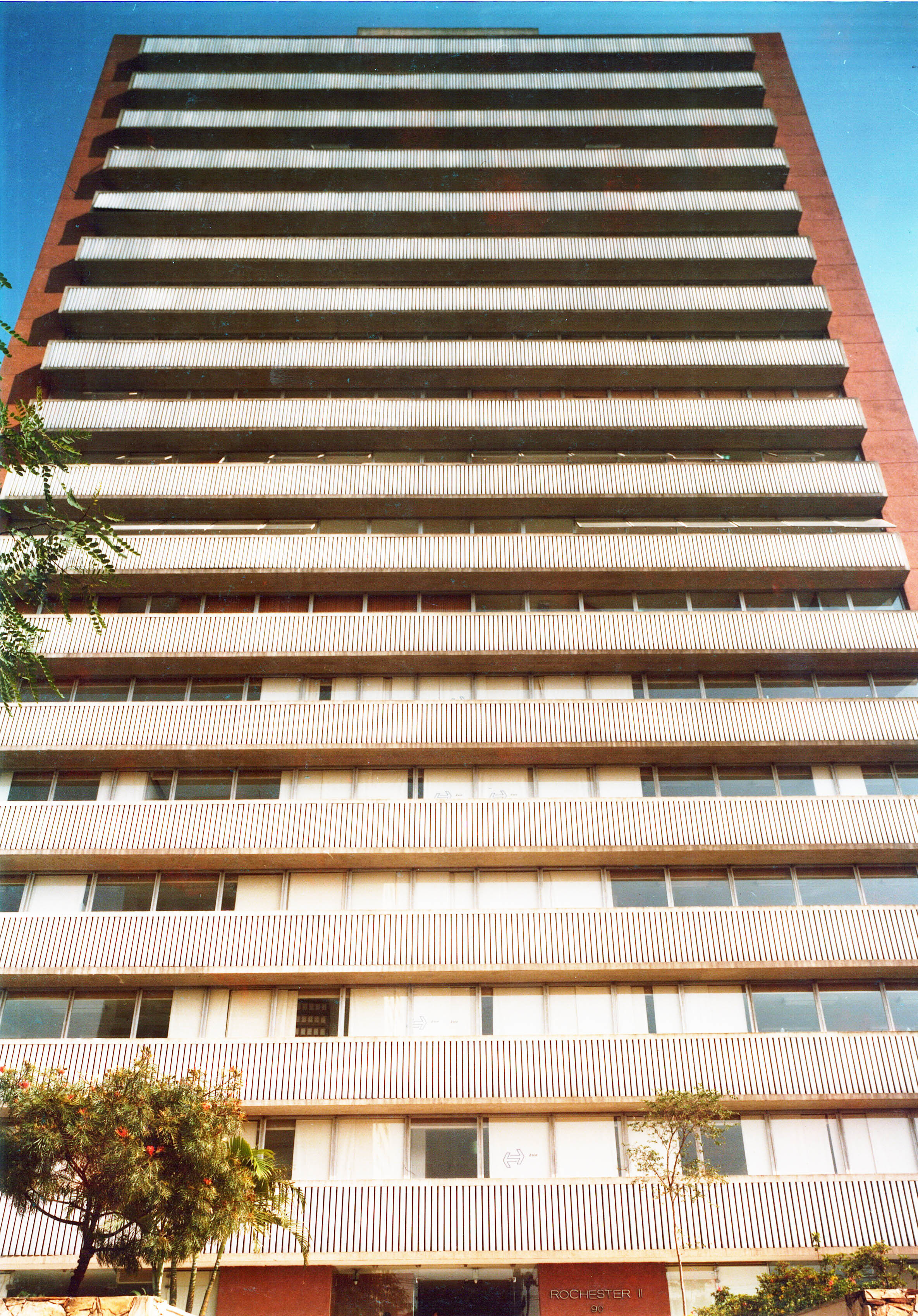 Edifício Sede Gradiente 2 (Henrique Monteiro).jpg