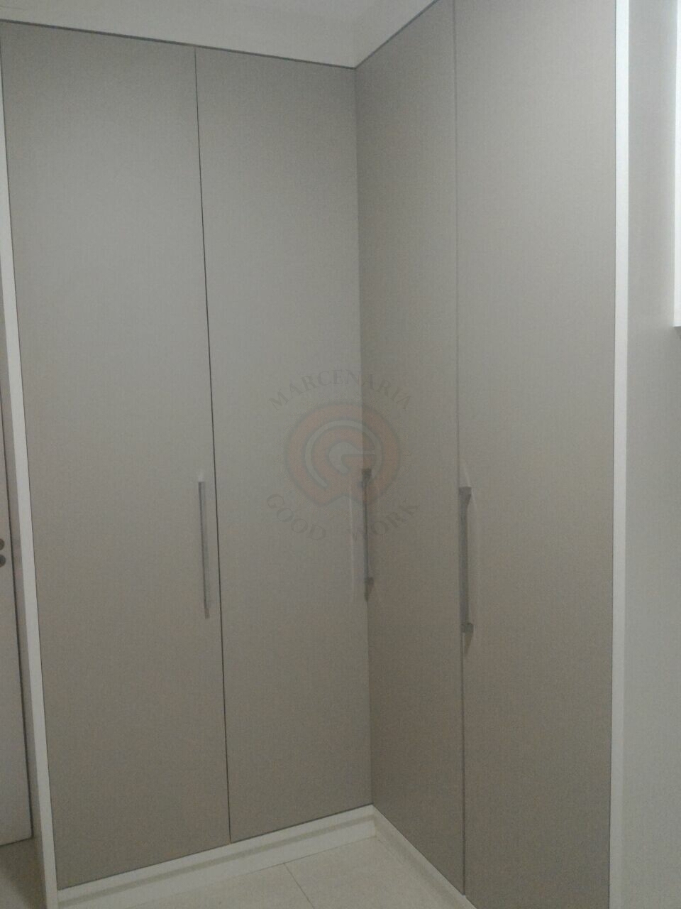 roupeiro thamires logo 4.jpg