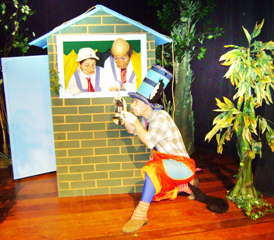 Espetáculo infantil 1, 2, 3, Tem porquinho outra vez - Ek Produções.jpg