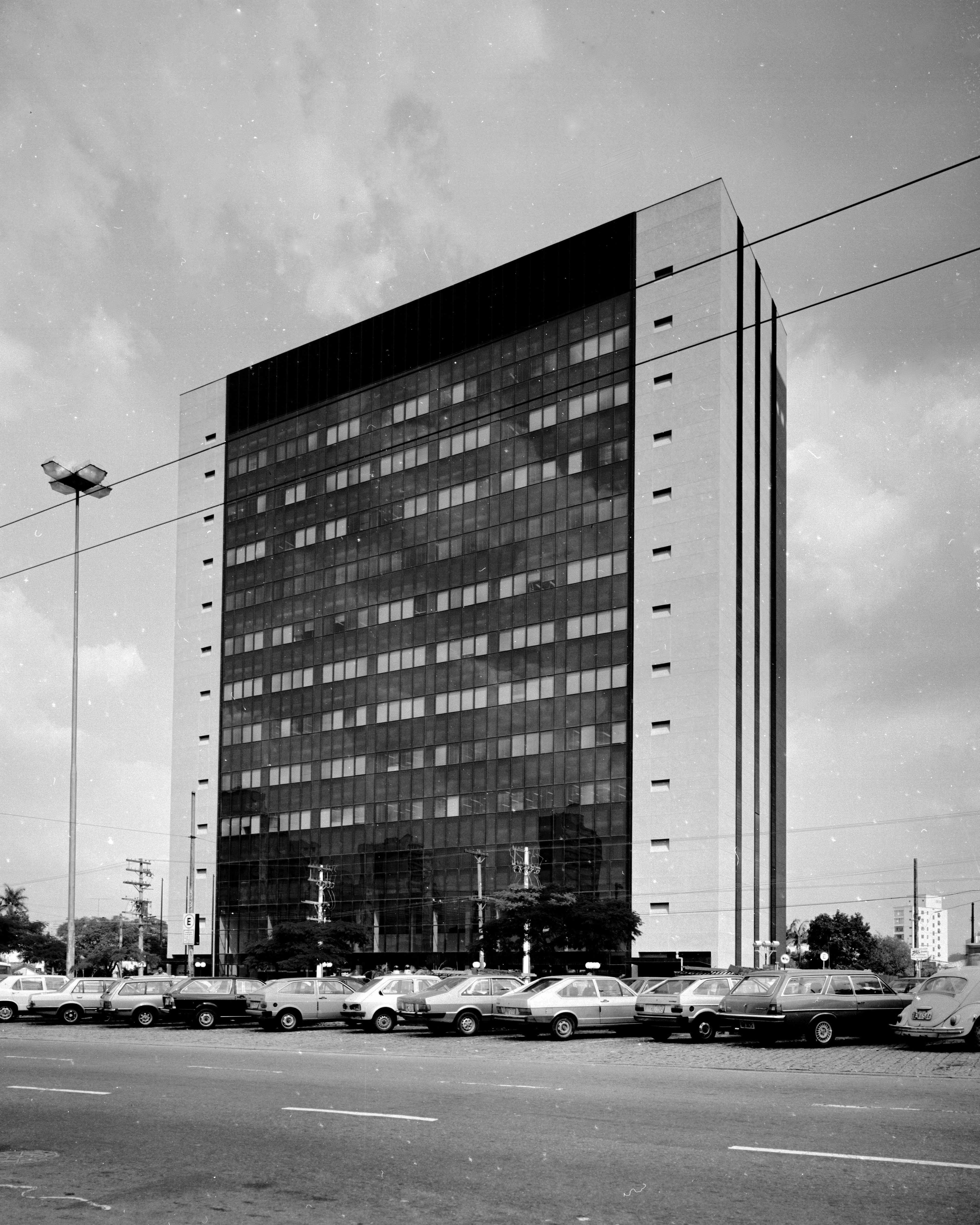 Ed. Sede Credicard 5.1.jpg