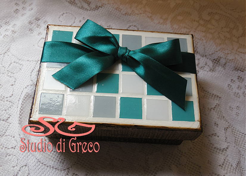 kit caixa relevo com mini kit café e xícara.png