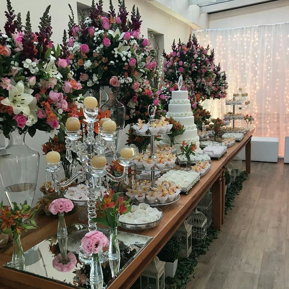 36501964_250256602432119_7070427252038565888_n (1).jpg