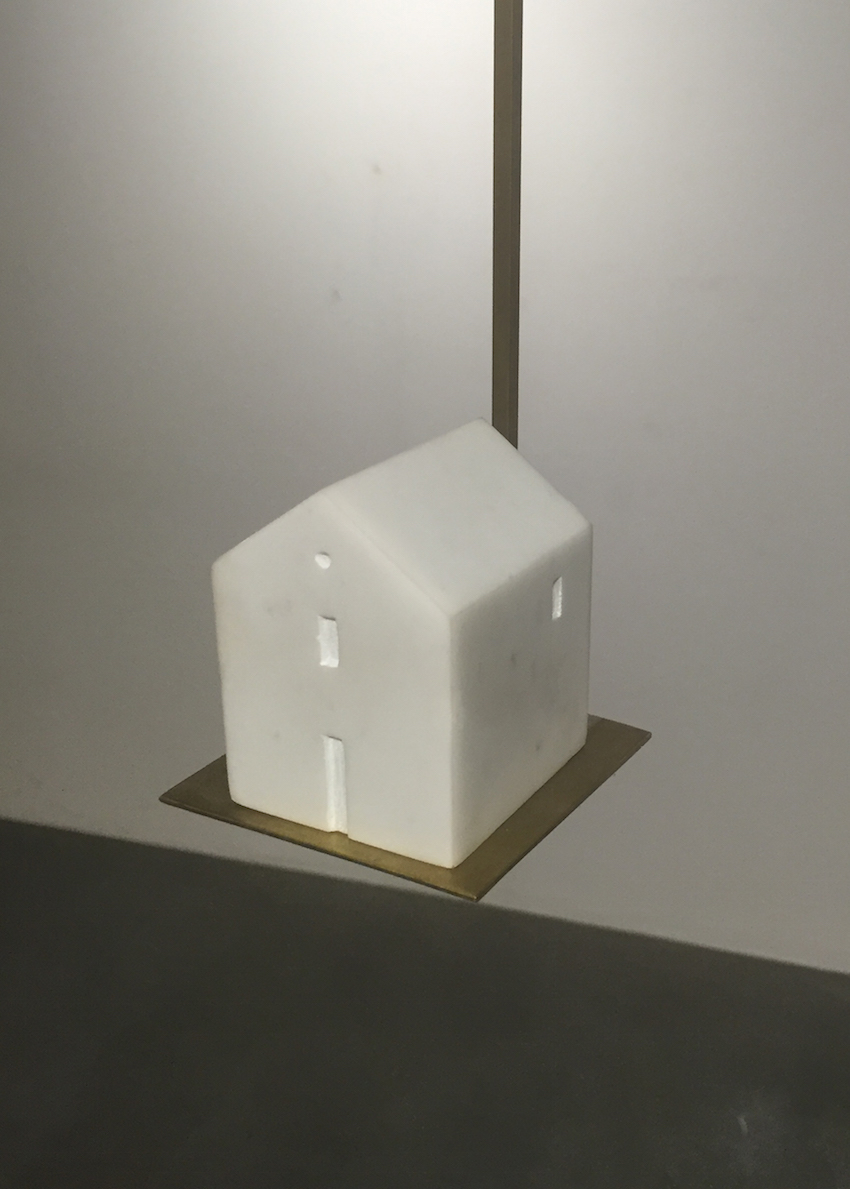 Dan Fialdini Escultura em Mármore Carrara 7x6x5.5.jpeg