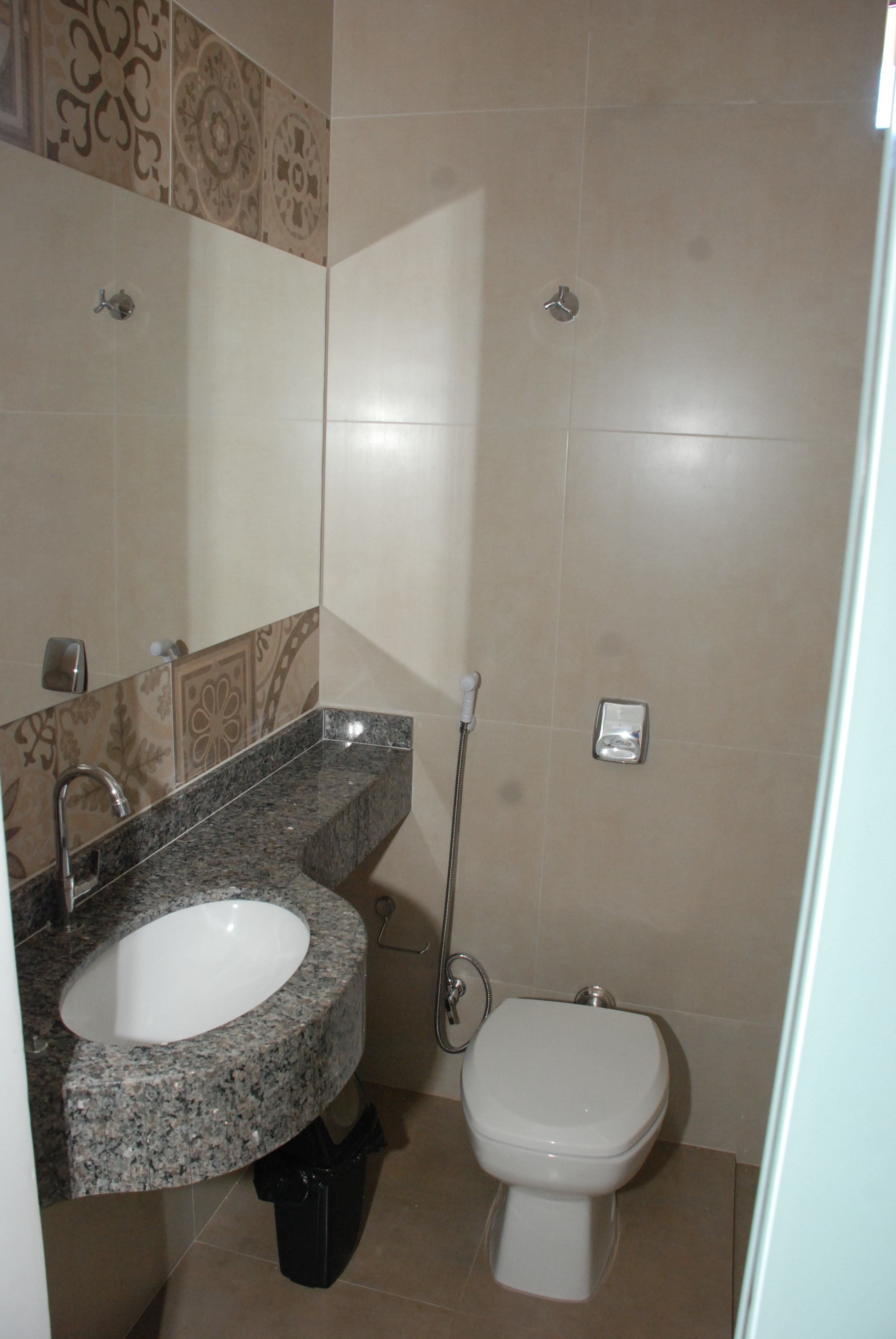 banheiro apartamento-min.JPG