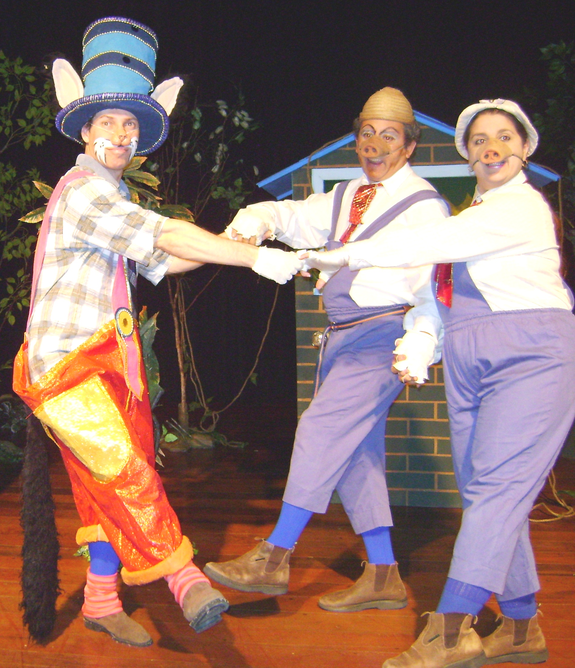 Espetáculo infantil 1, 2, 3, Tem porquinho outra vez - Ek Produções.jpg