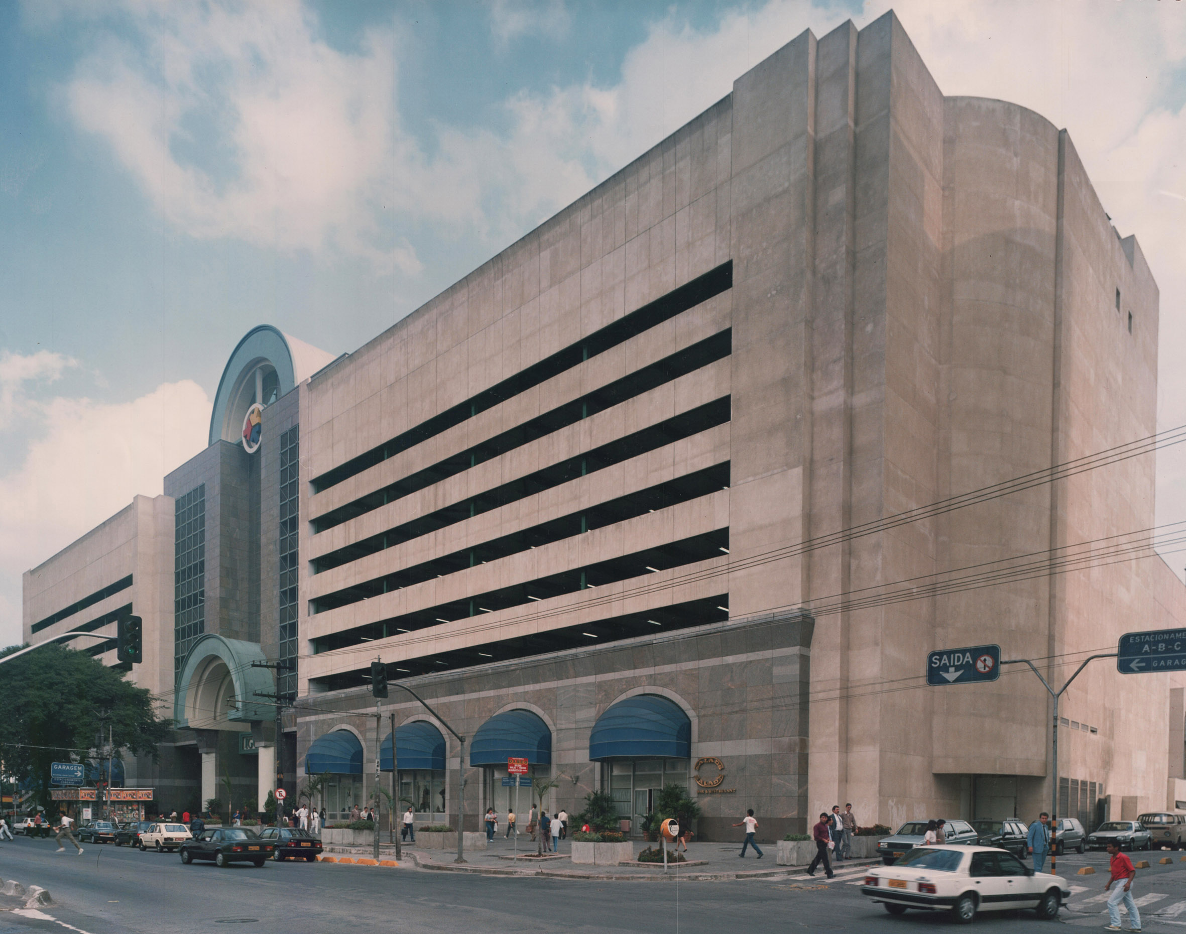 Shopping Iguatemi Faria Lima 1.jpg