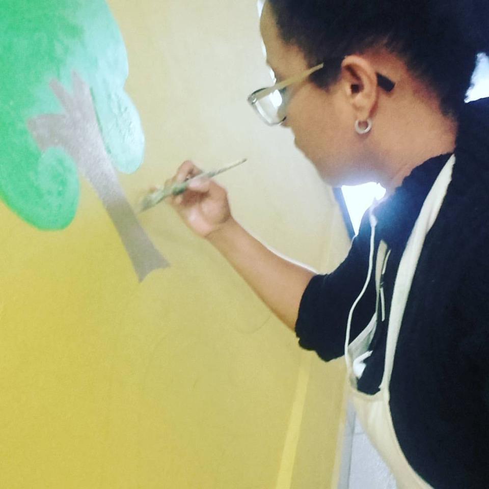 Arte corredor entrada escola.jpg