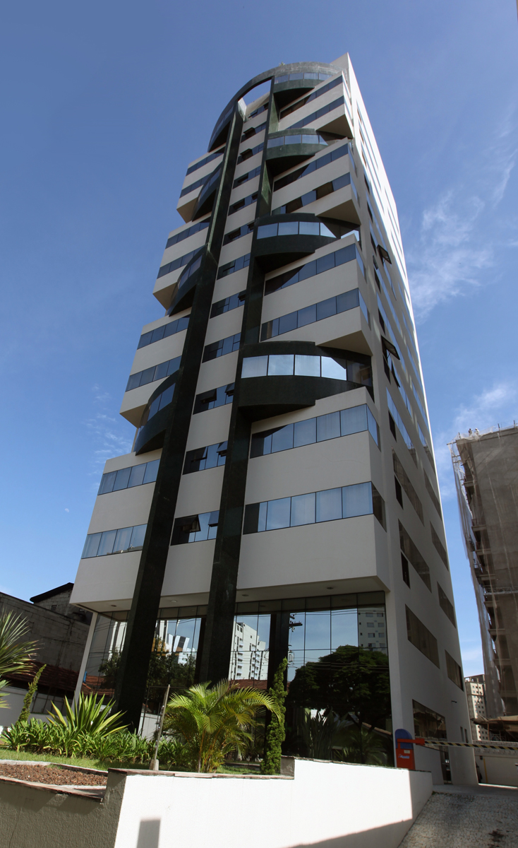 R&A Arquitetura / Projetos / Comerciais / ED. RUA NHAMBIQUARAS