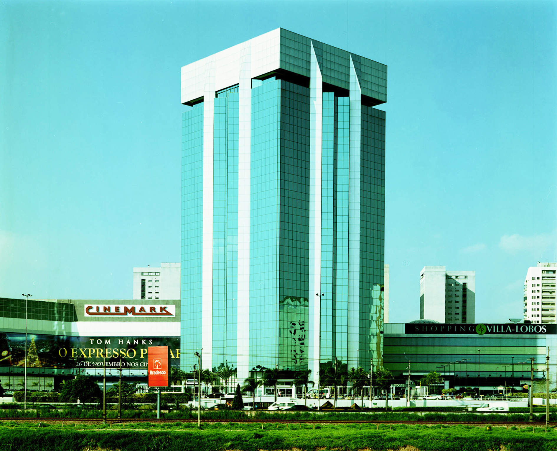 Shopping Villa Lobos 8.2x.jpg