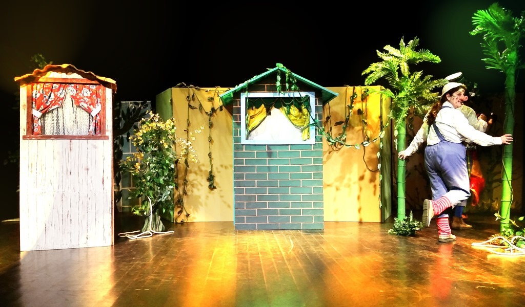 Espetáculo infantil 1, 2, 3, Tem porquinho outra vez - Ek Produções 20.jpg