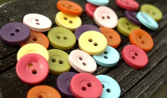 botoes-coloridos-para-artesanato-7886461-147.jpg