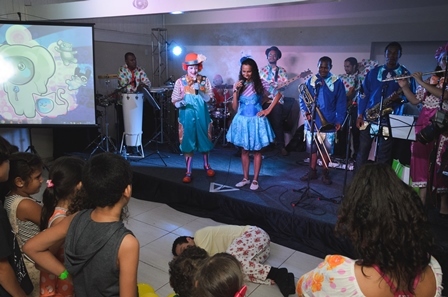 show brincar divertir.jpg