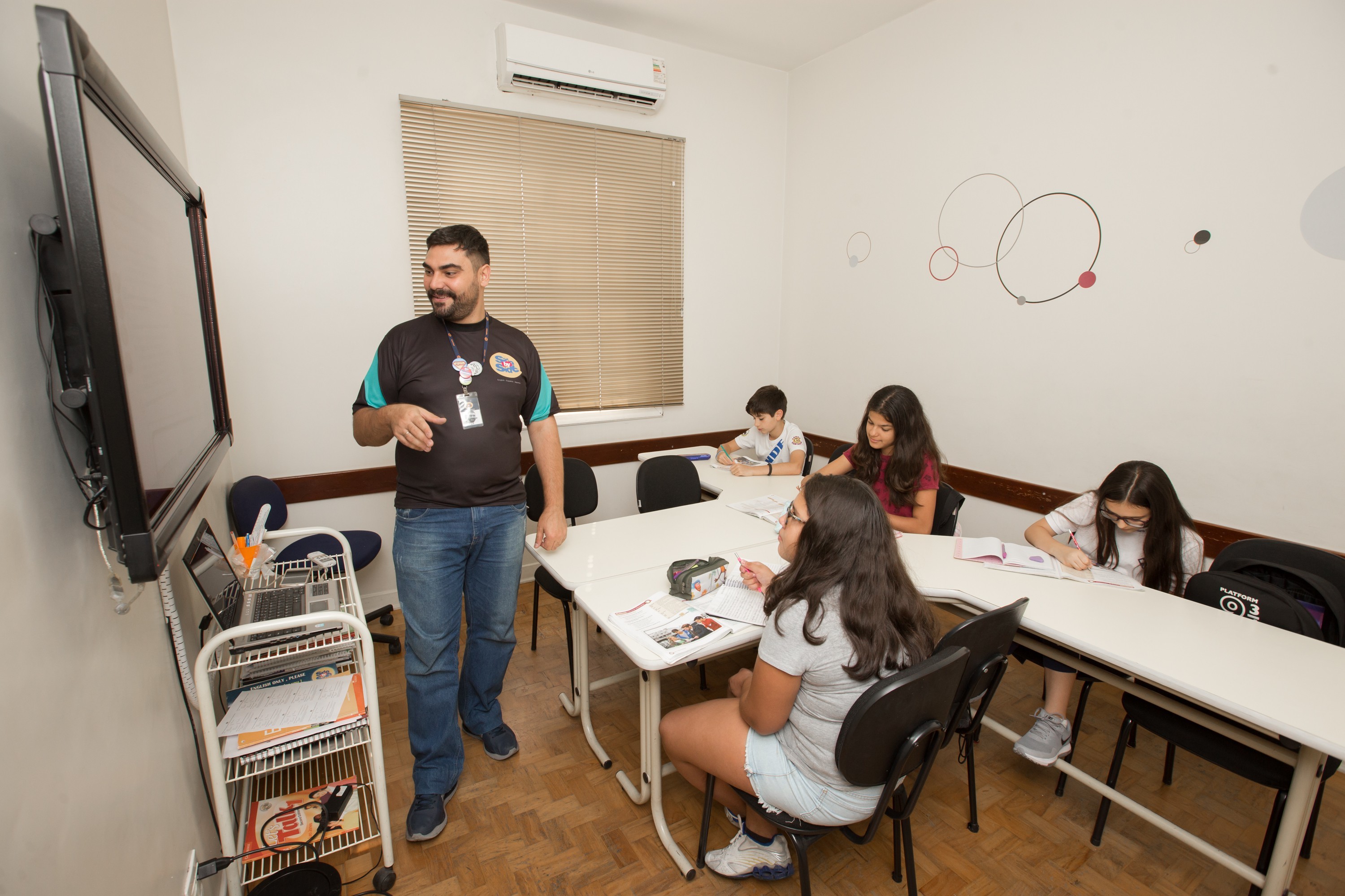 MOMENTOS - SIDE BY SIDE