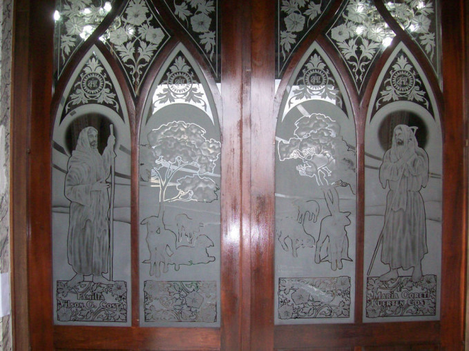 jesus bom pastor detalhe; iris arte vítrea; roberto petrelli, gravação em vidro em florianópolis