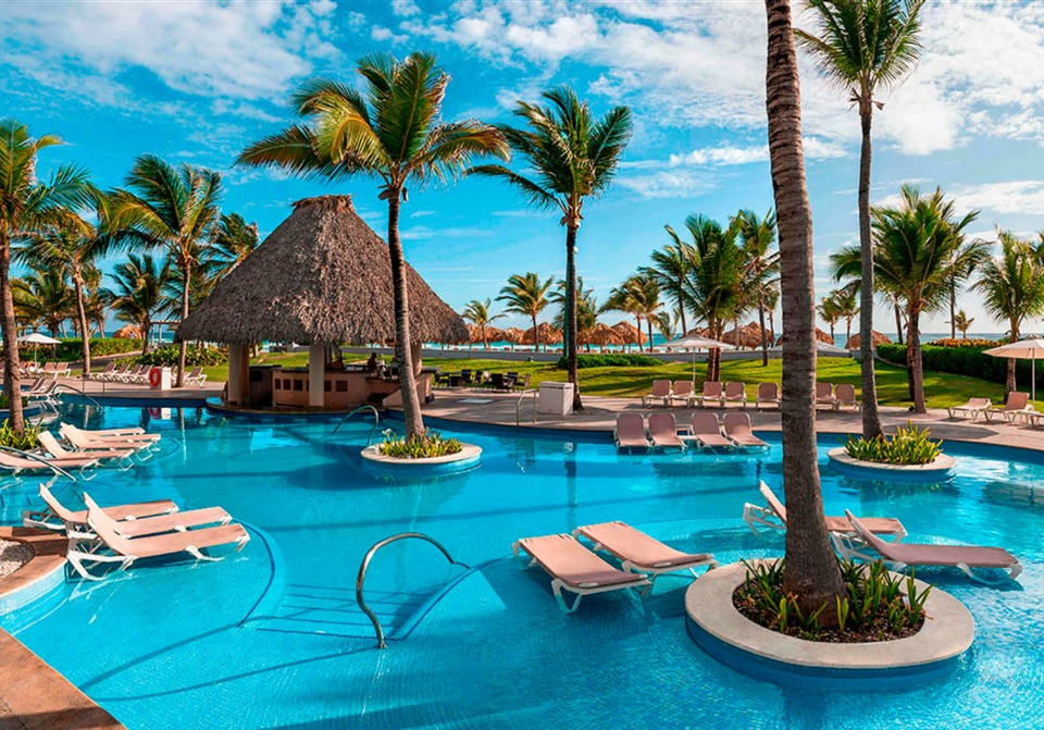 HardRockHotel_PuntaCana2-587ac0d03df78c17b6f637e9.jpg