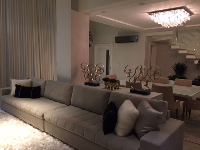 Sala de Tv e sala de jantar.JPG