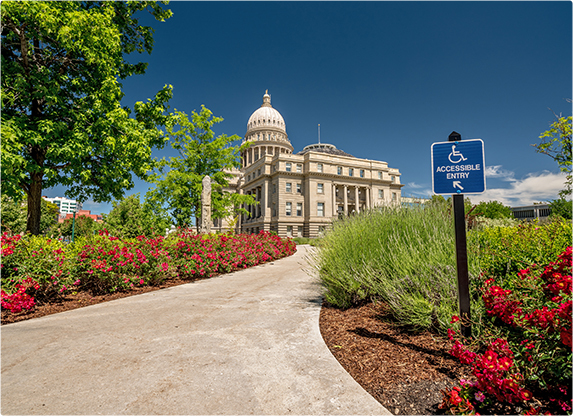 Ralo Linear e Pavimento Permeável Áreas Publicas
