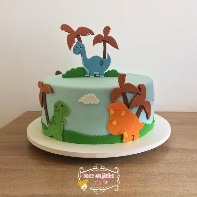 bolo dino.jpg
