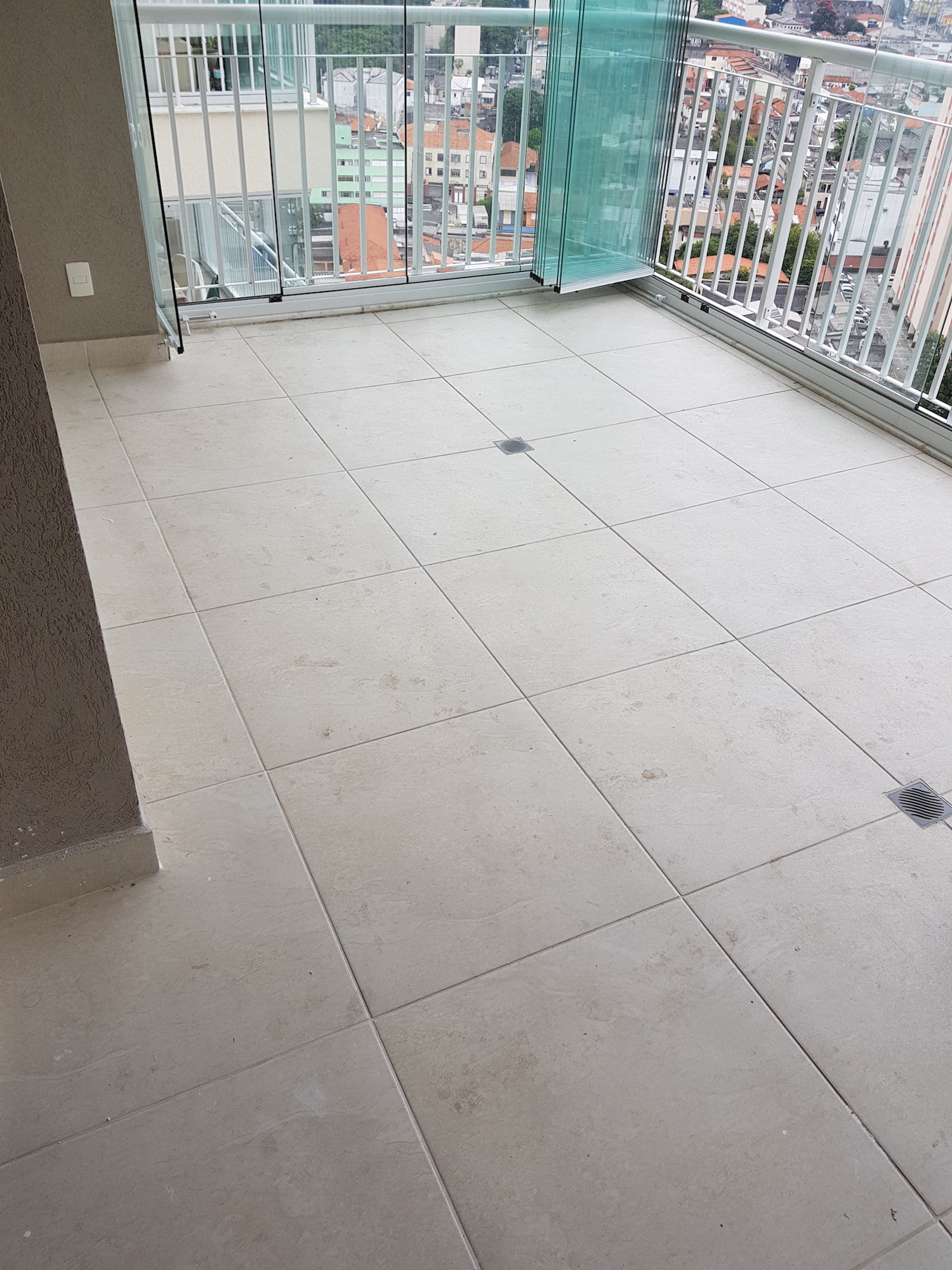 Varanda Square Suja .jpg