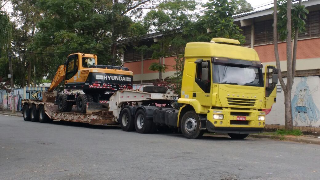 Transporte de Maquinas Pesada 