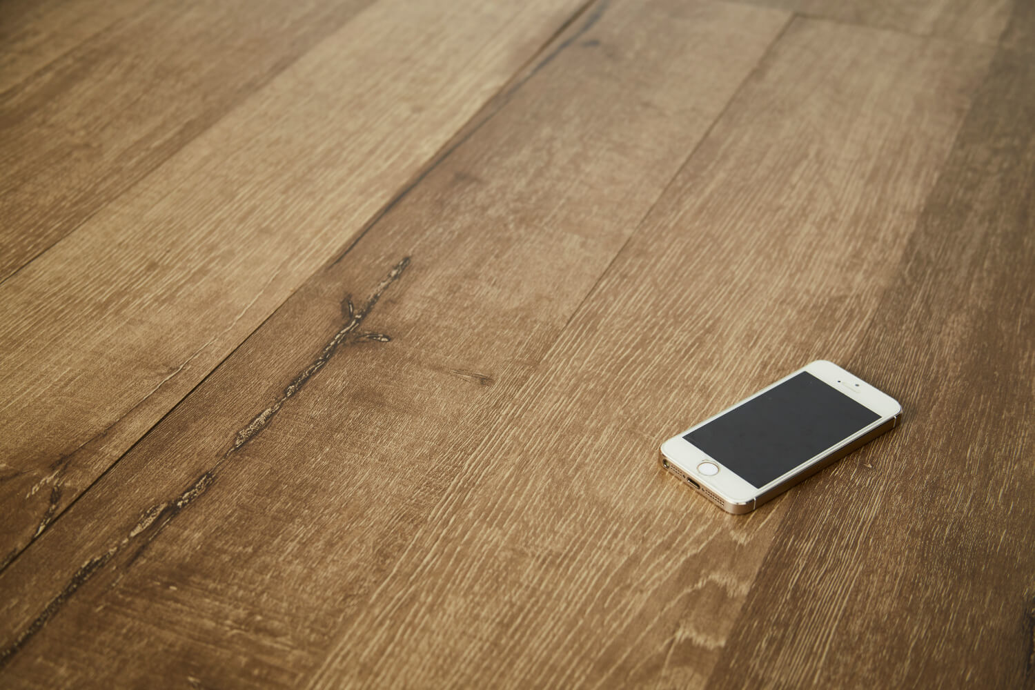 Piso Vinilico 2mm Colado - Malaga Vinilico 2mm.jpg