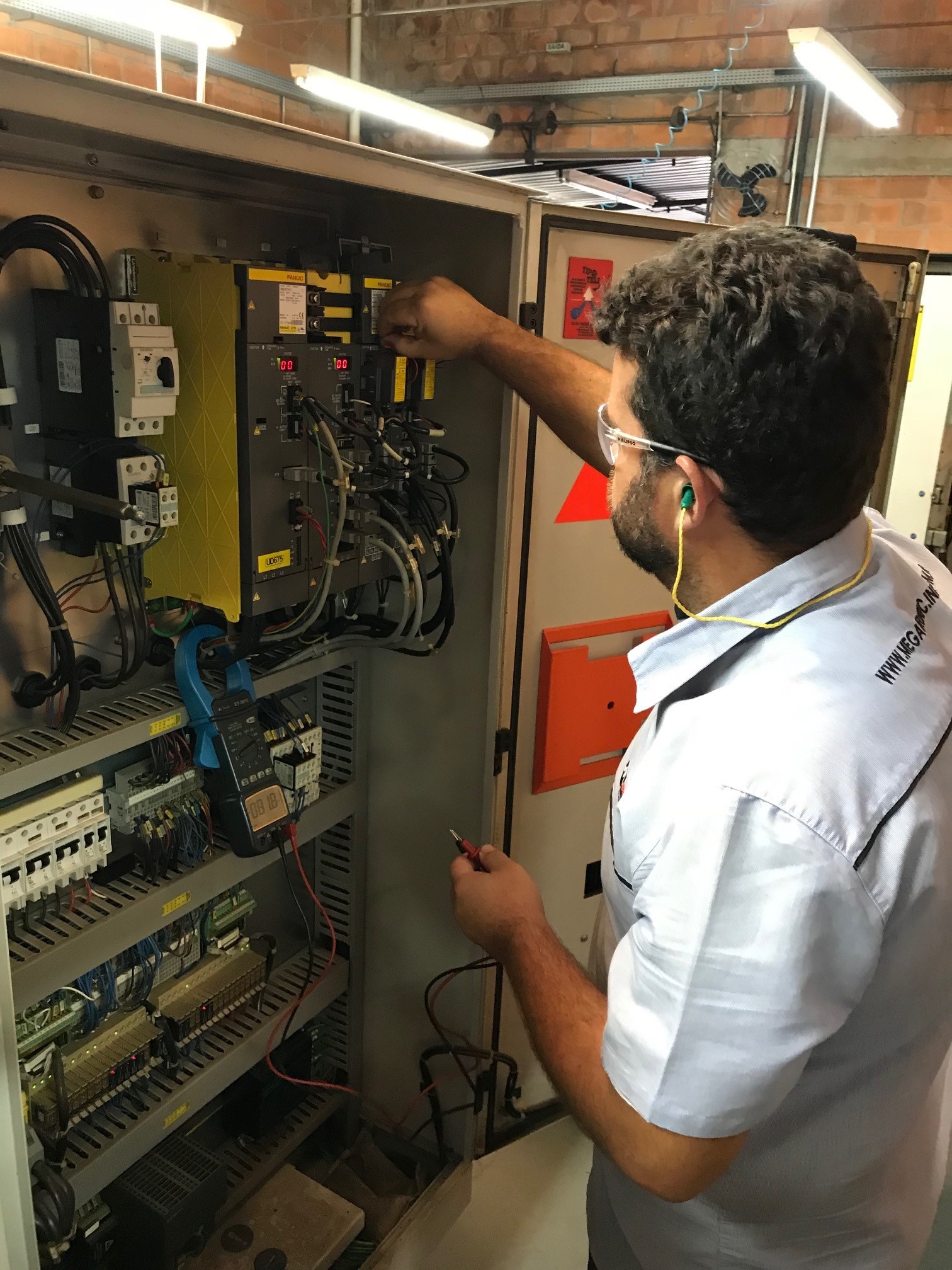 Assistencia técnica CNC