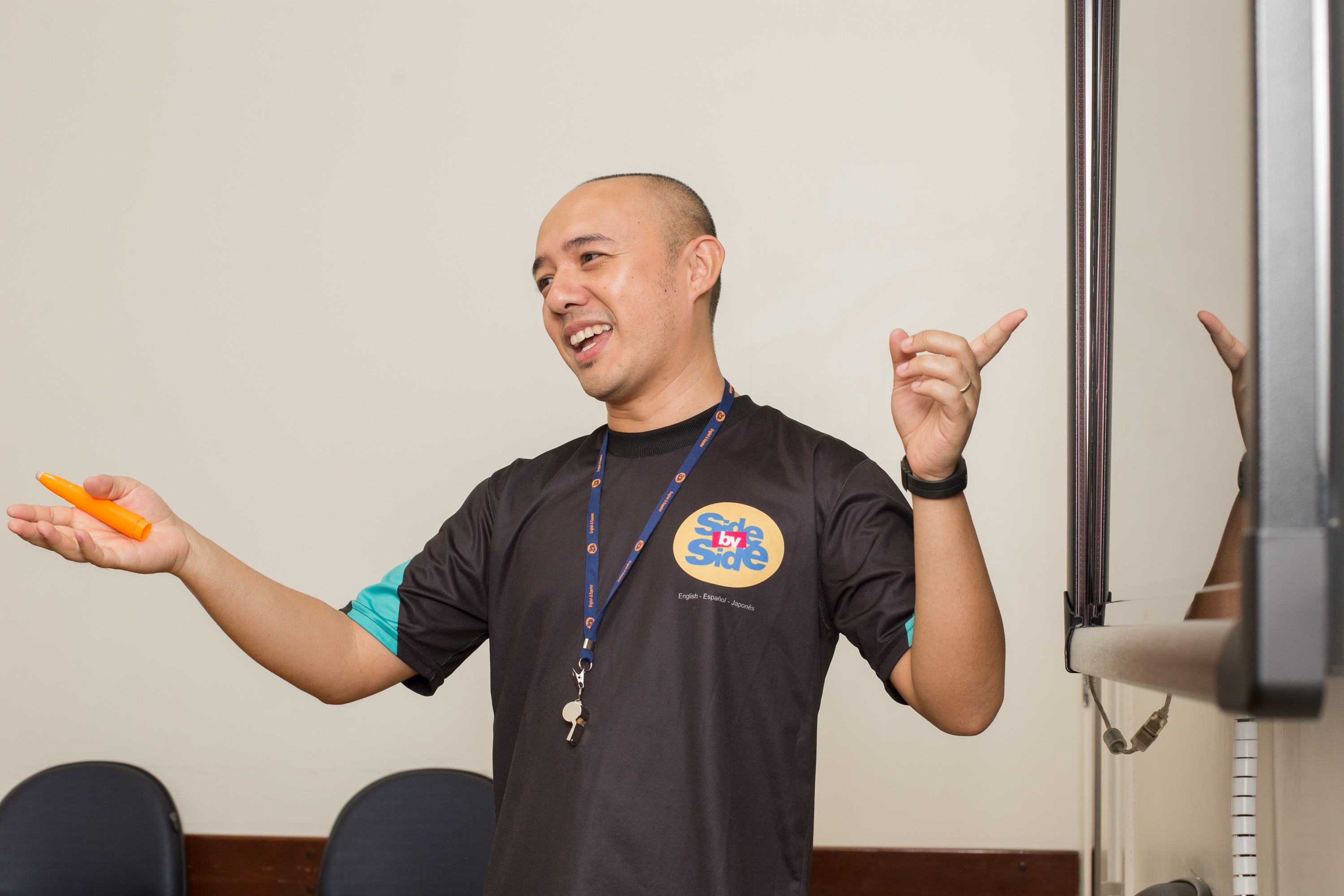 MOMENTOS - SIDE BY SIDE