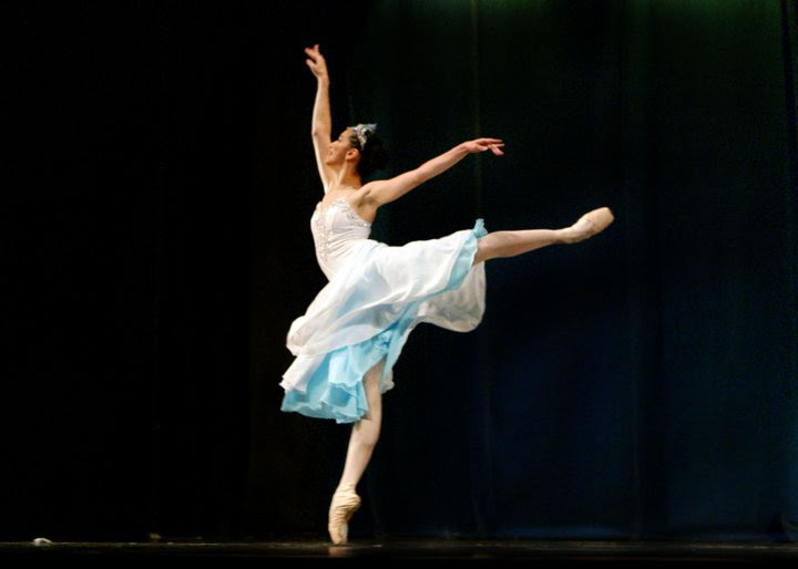 47898_112978548760649_100001455142069_98976_5153153_n (1).jpg