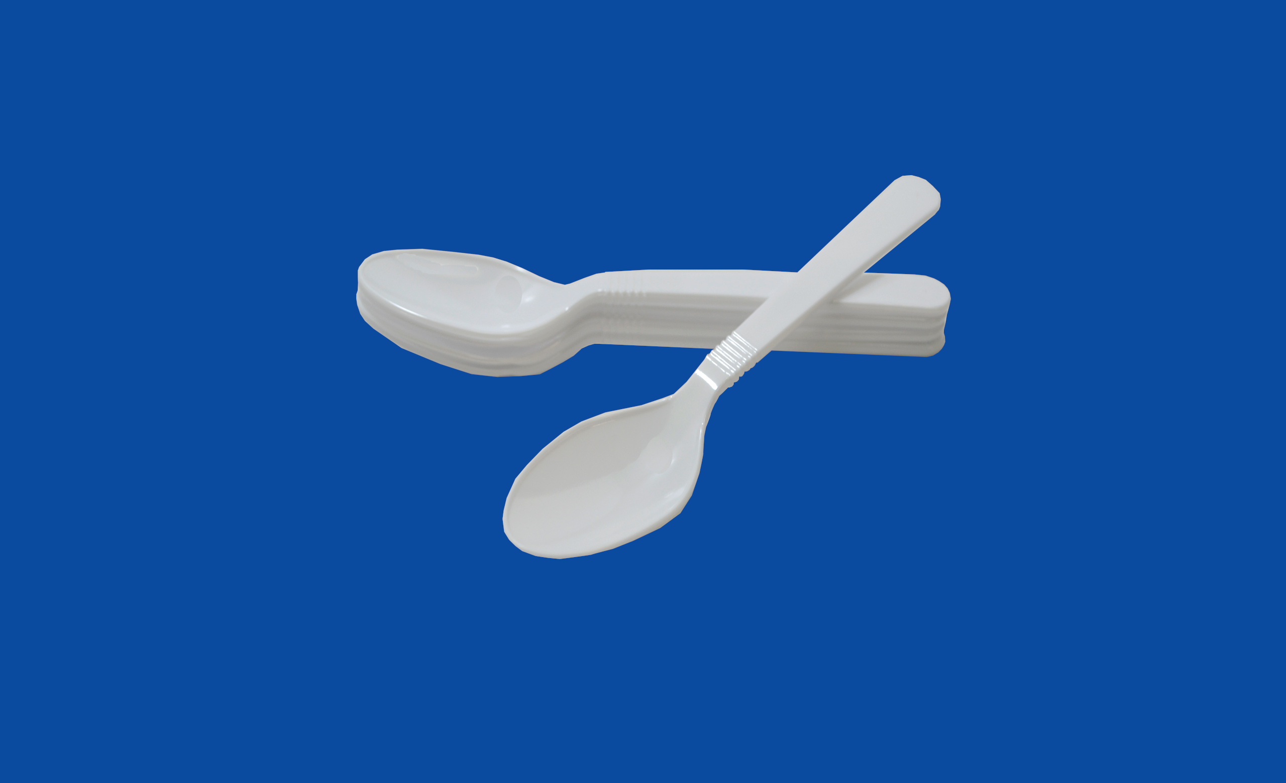 Colher Refeição Branca Super Reforçada.png