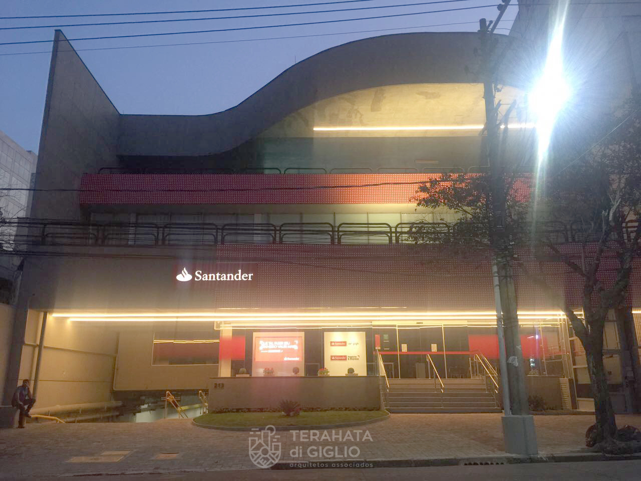 Agência Santander - Jundiaí - 01.jpg